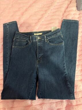 High-Rise Straight Women's Jeans in Dark Blue Wash